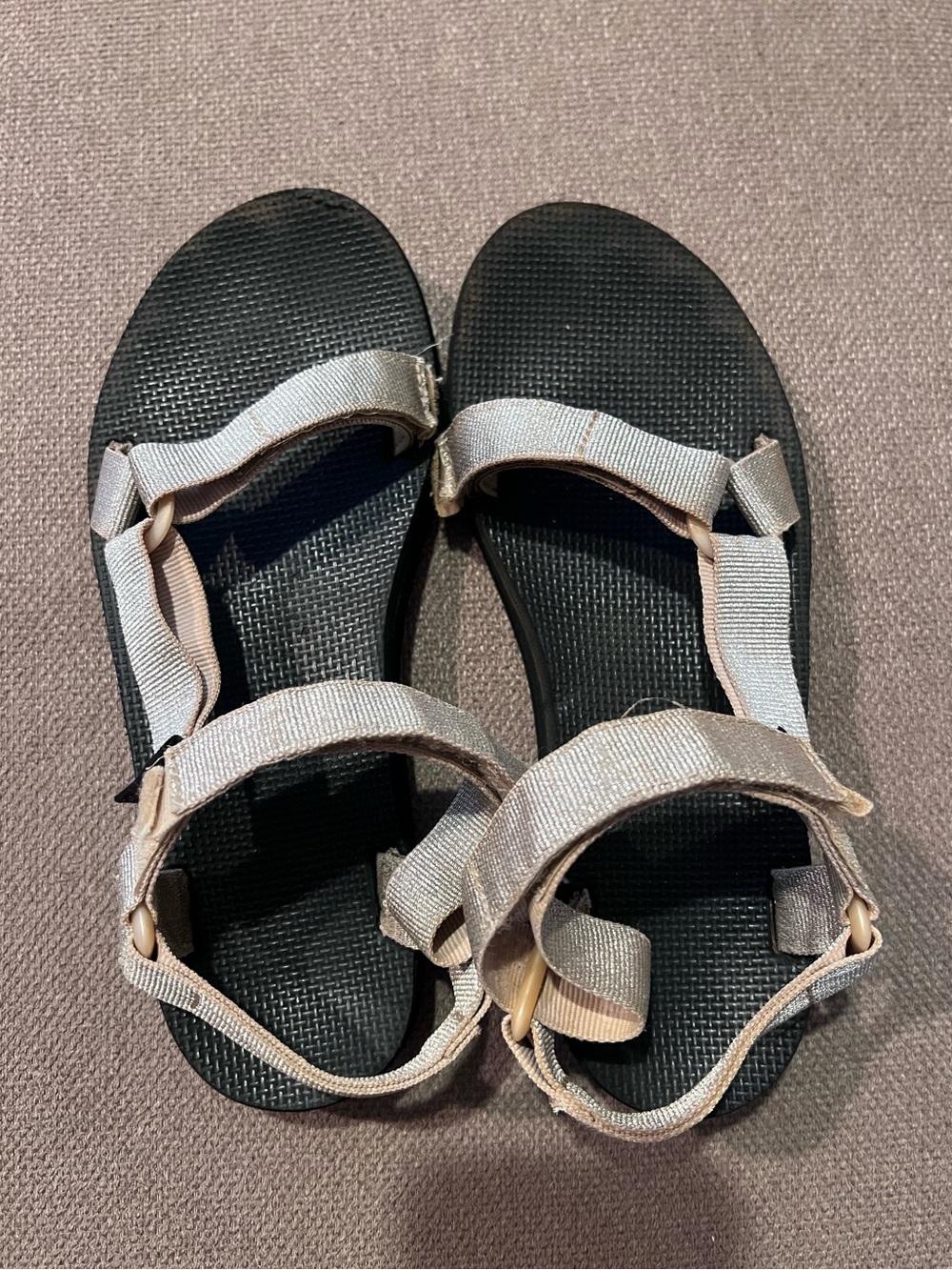 Tevas black & tan/champagne - Picture 3 of 4